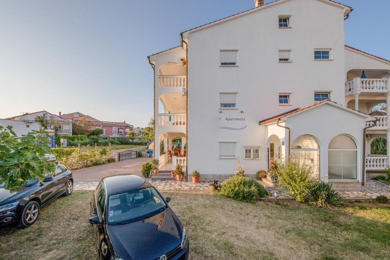 Spomenka Zvonko Apartment Lopar